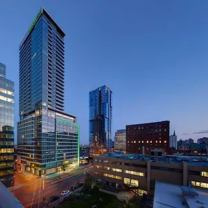4* מלון & - Centre-ville Ouest By Ihg